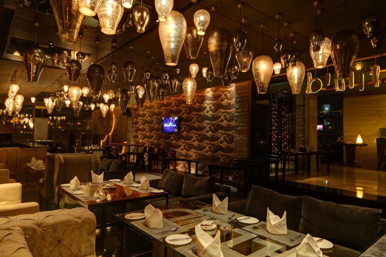 Mosaic Hotel, Noida Exterior photo
